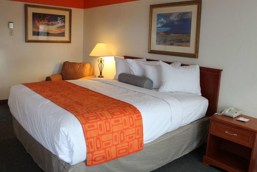 Howard Johnson by Wyndham Gallup