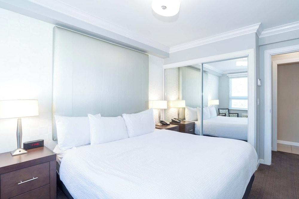 Sandman Hotel & Suites Kelowna