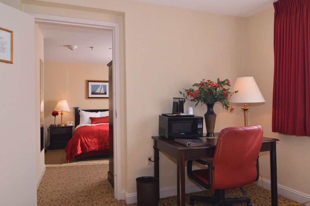 Ramada by Wyndham Seekonk Providence Area