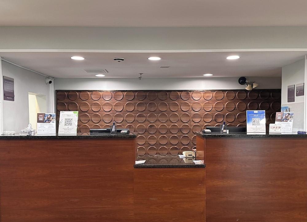 Wingate by Wyndham Dayton North