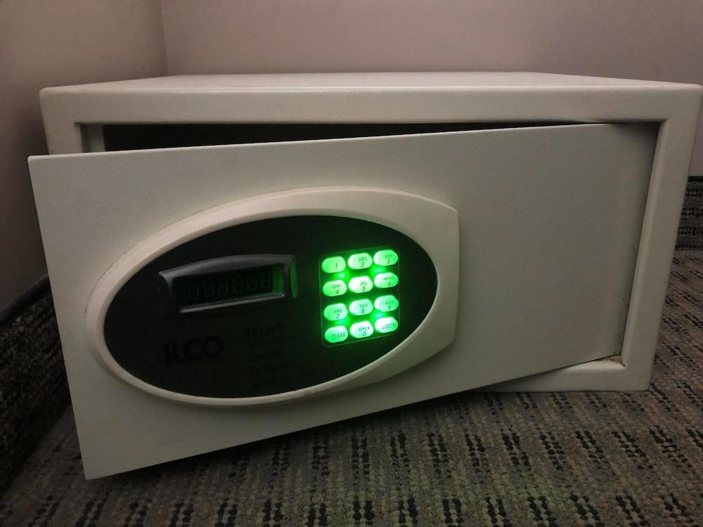 DoubleTree by Hilton San Antonio Airport