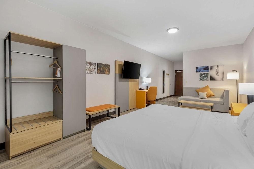 Comfort Suites Cheyenne