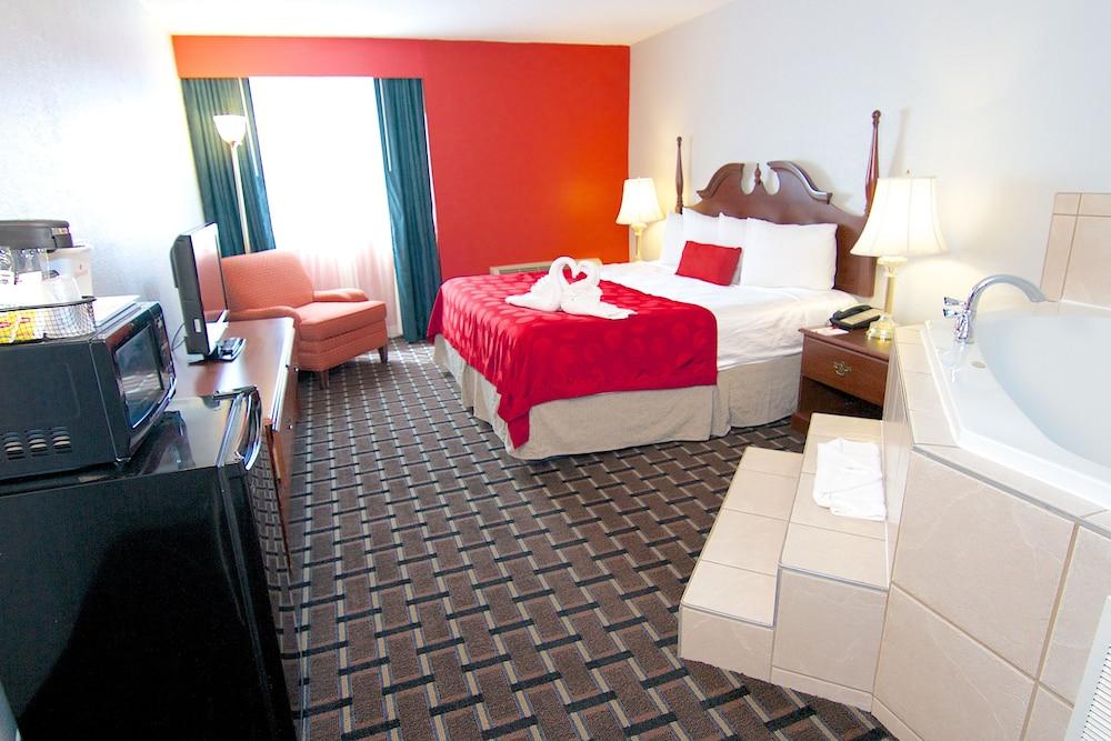 Ramada by Wyndham Henderson/Evansville
