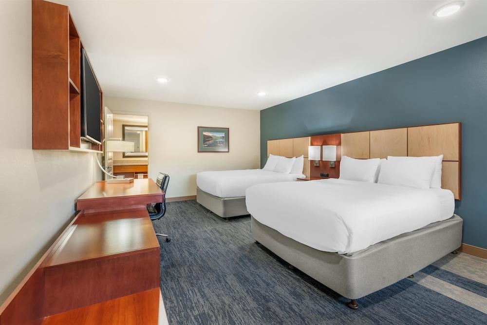 Best Western Plus Clocktower Inn