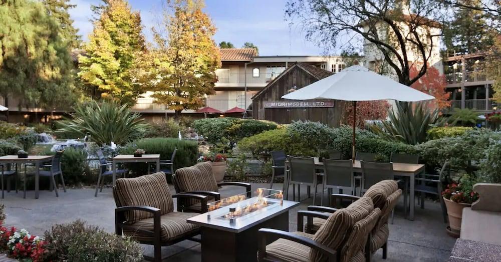 Embassy Suites by Hilton Napa Valley