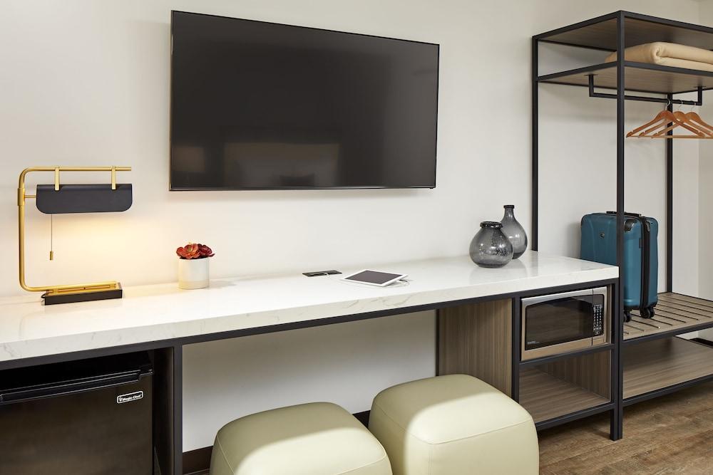 The Shoal La Jolla Beach