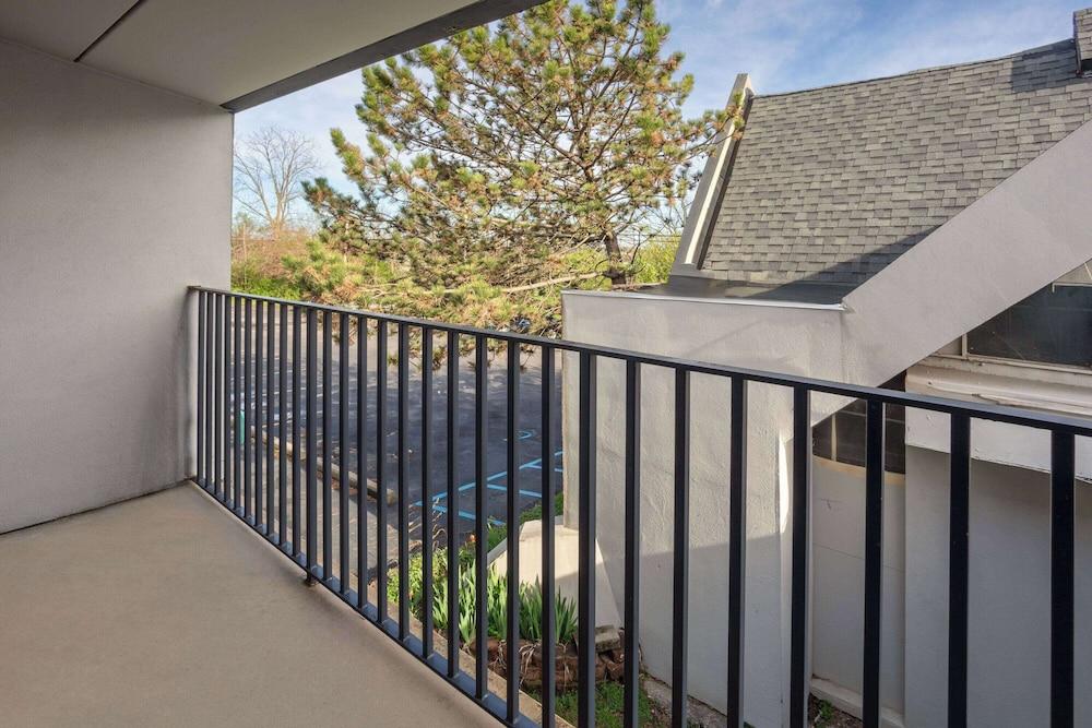 Days Inn by Wyndham Ann Arbor