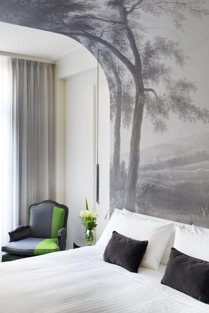 Renaissance Paris Nobel Tour Eiffel Hotel