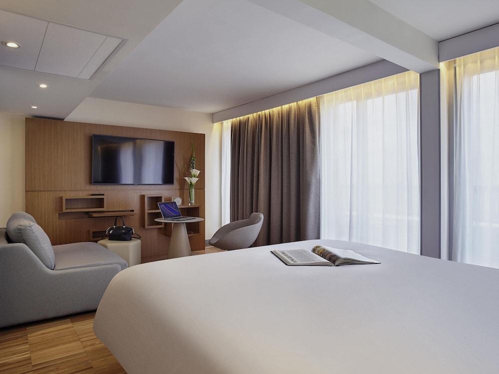 Mercure Paris Arc de Triomphe Etoile