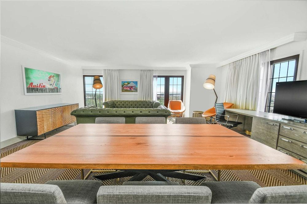 DoubleTree by Hilton Austin