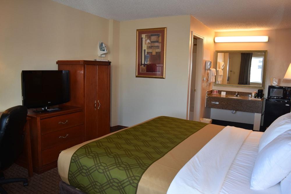 Econo Lodge Louisville Downtown