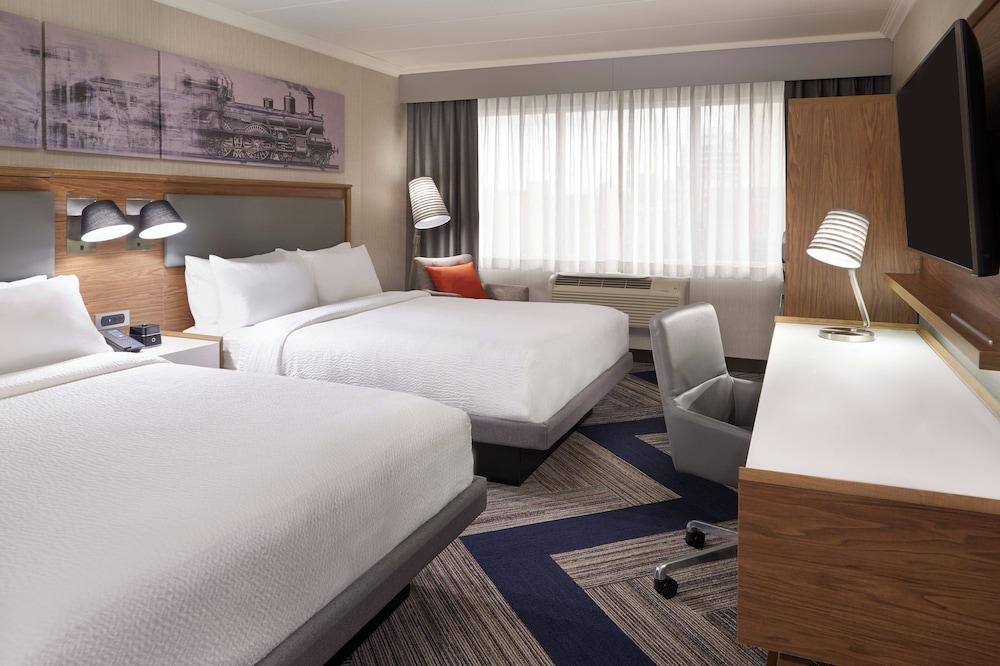 Four Points by Sheraton Windsor Downtown
