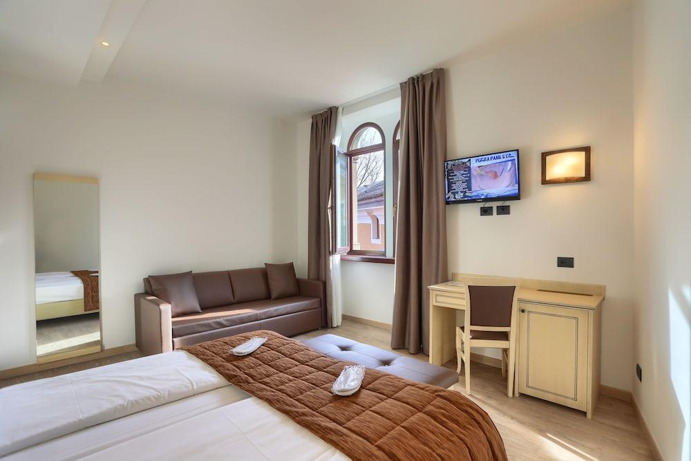 Hotel Europa Sky Pool & Panorama