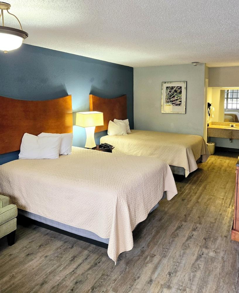 Best Price Motel and Suites