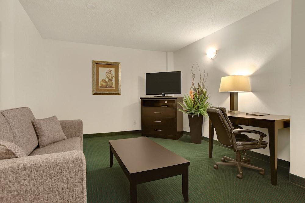 Comfort Inn & Suites Downtown Edmonton
