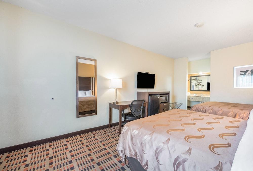 Quality Inn Johnson City near Downtown