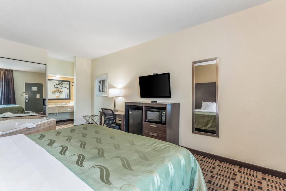 Quality Inn Johnson City near Downtown