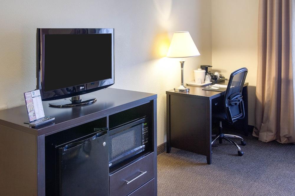 Quality Inn & Suites Niles