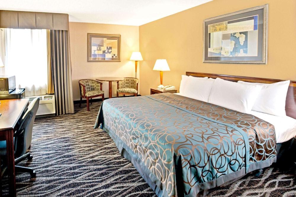 Ramada by Wyndham Statesville