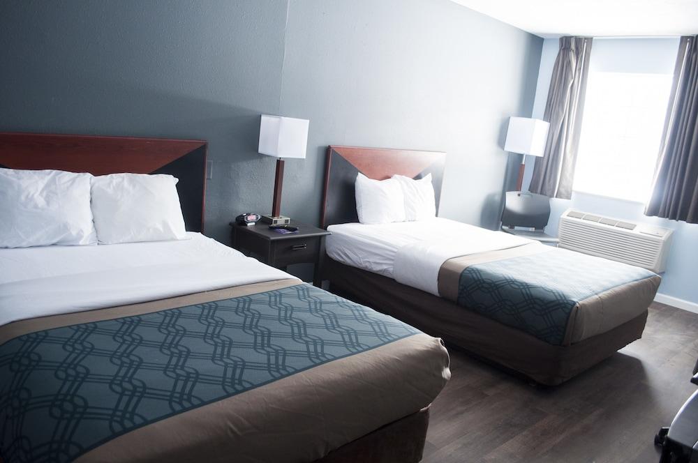 Econo Lodge Inn & Suites Sandusky South