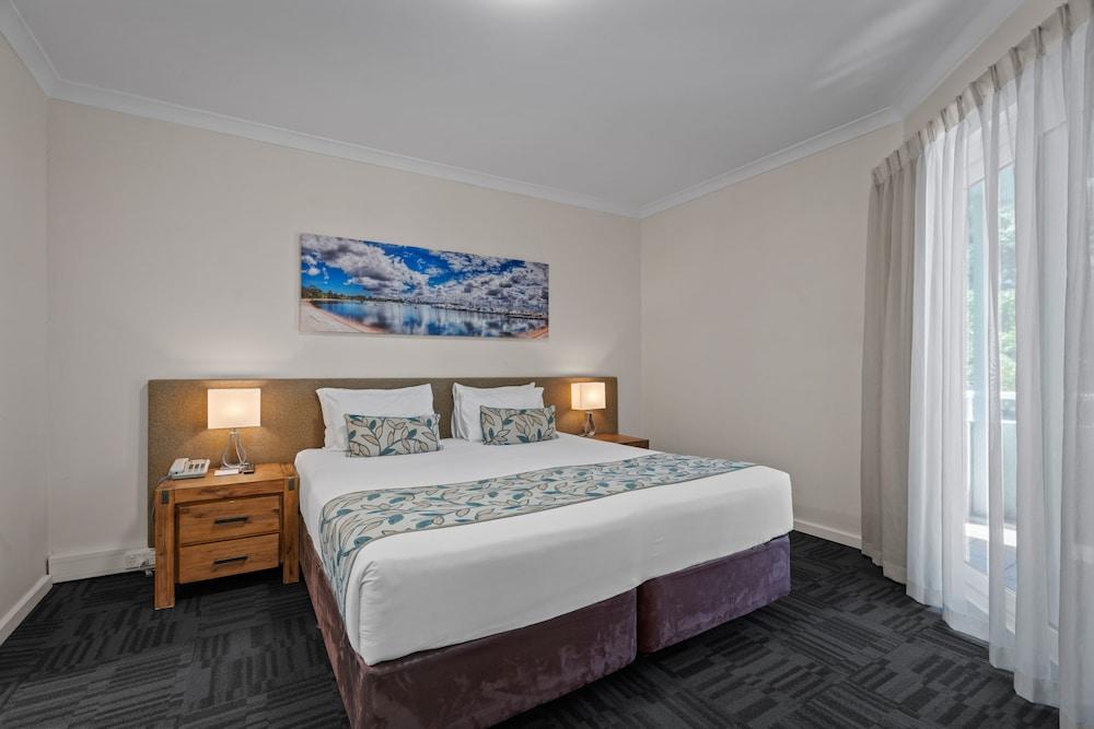 Broadwater Resort Como