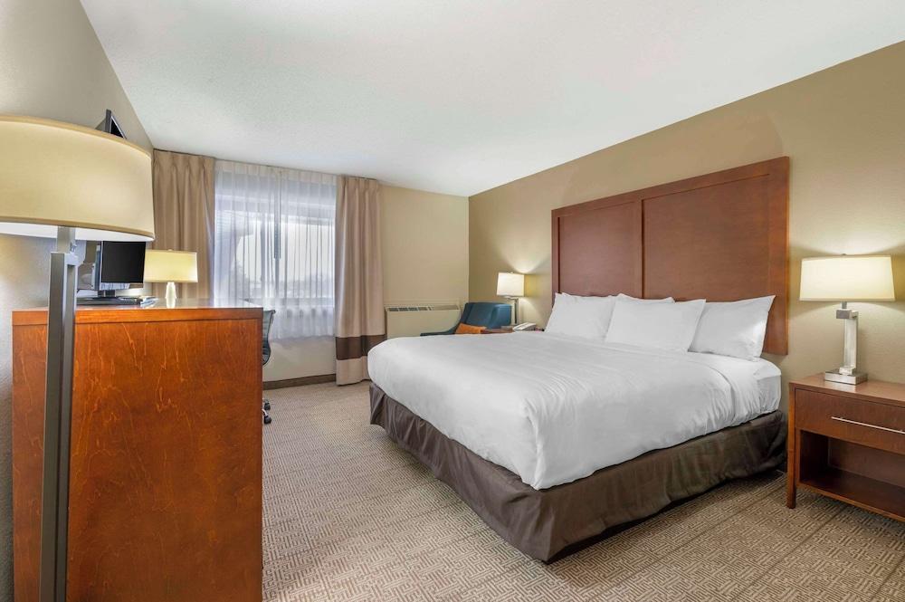 Comfort Inn & Suites Indianapolis Northwest - College Park