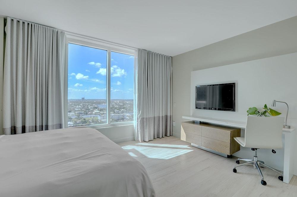 Beach House Fort Lauderdale, a Hilton Resort