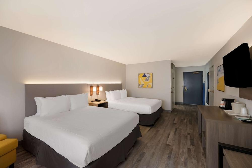 Quality Inn & Suites Artesia