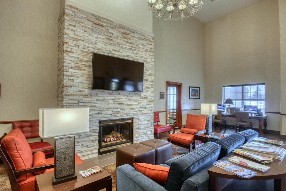 Comfort Suites Milwaukee Airport