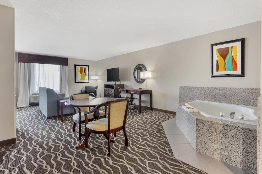 Best Western Plus Suites-Greenville