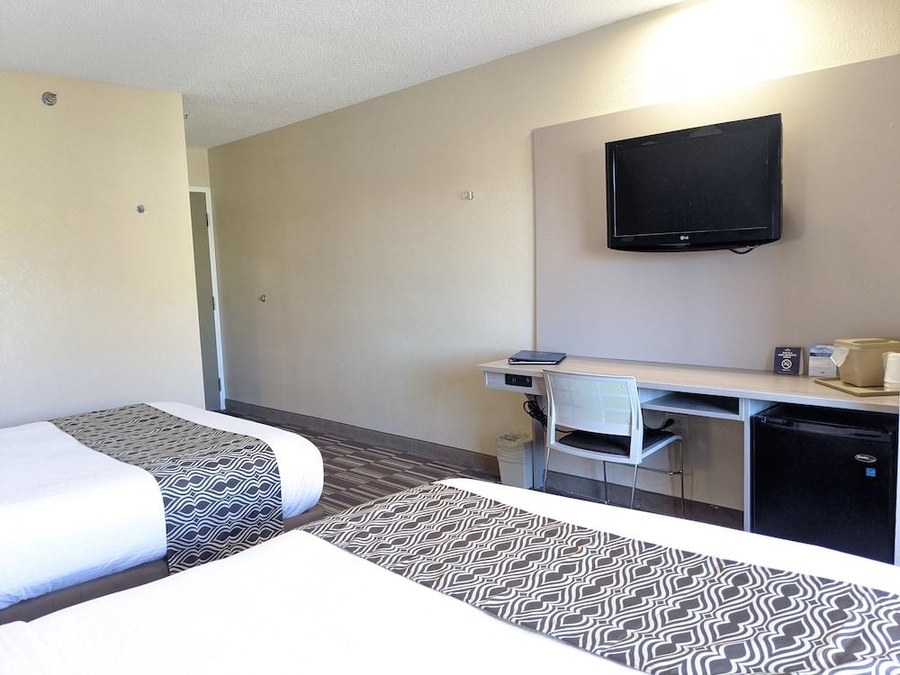 Microtel Inn by Wyndham Georgetown