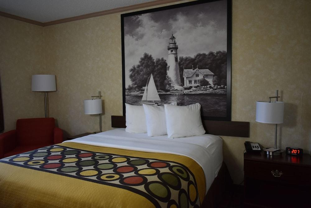 Super 8 Maumee/Toledo, OH