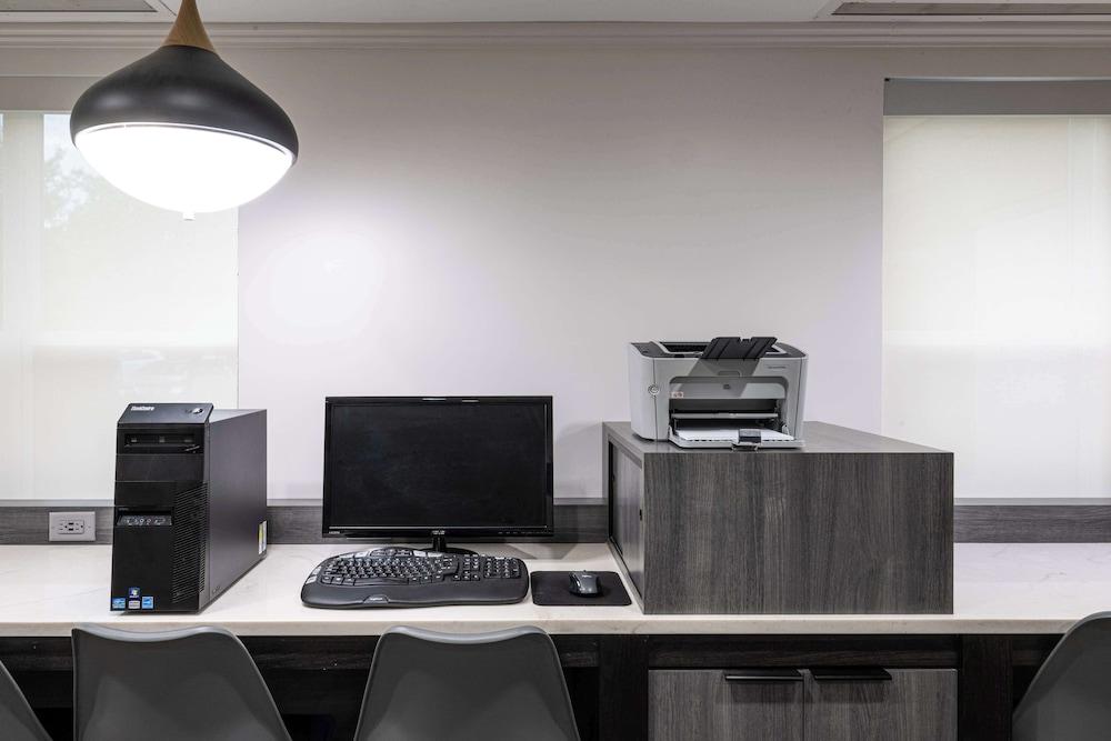 Hyatt House Herndon/Reston