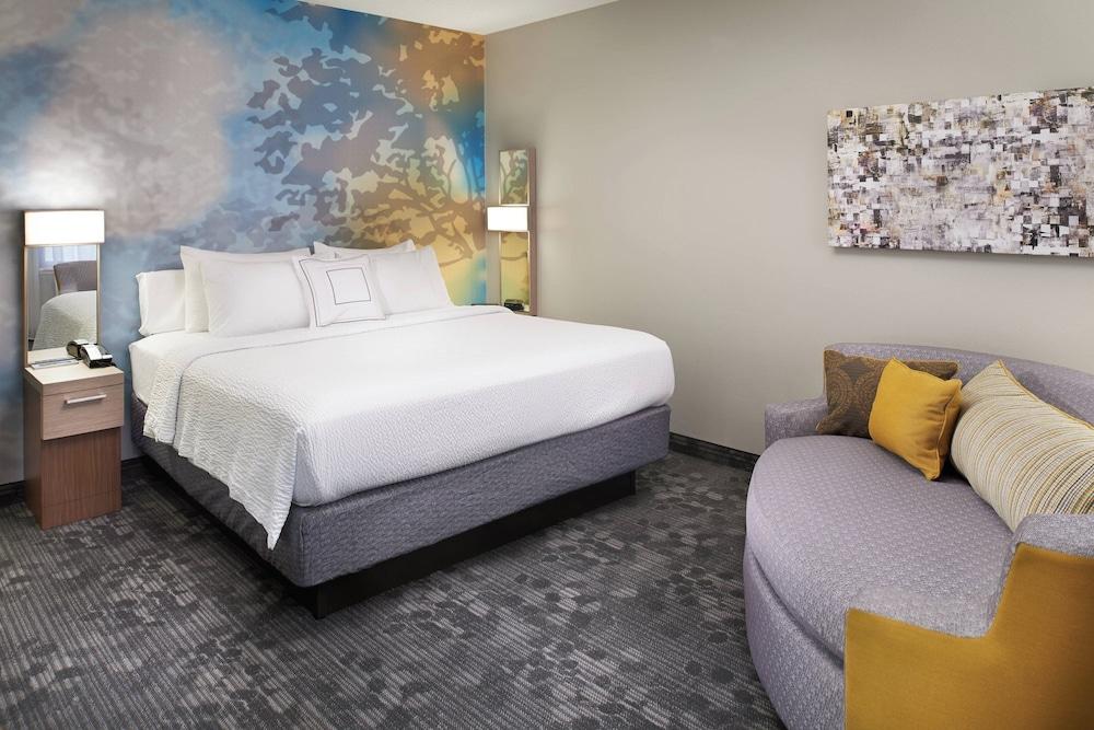 Courtyard by Marriott Cincinnati-Covington