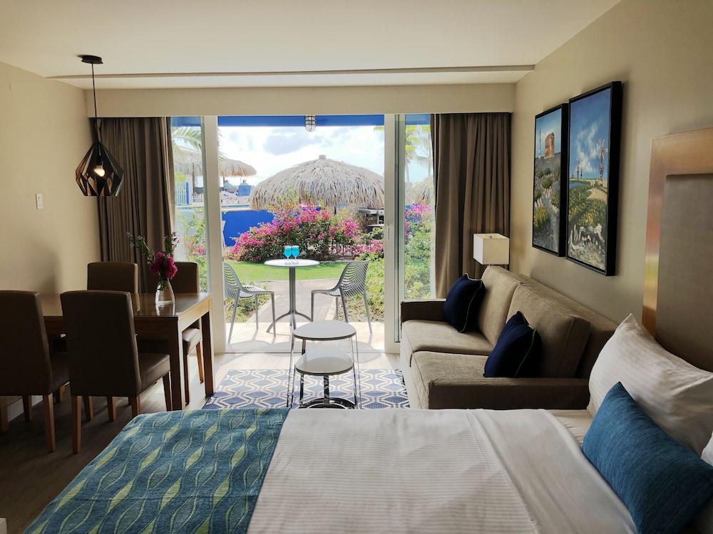 Divi Flamingo Beach Resort & Casino