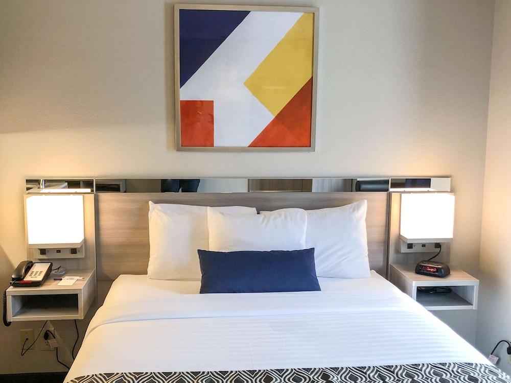 Microtel Inn & Suites by Wyndham Eagan/St Paul