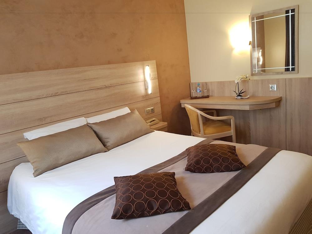 Hotel Champerret Elysees