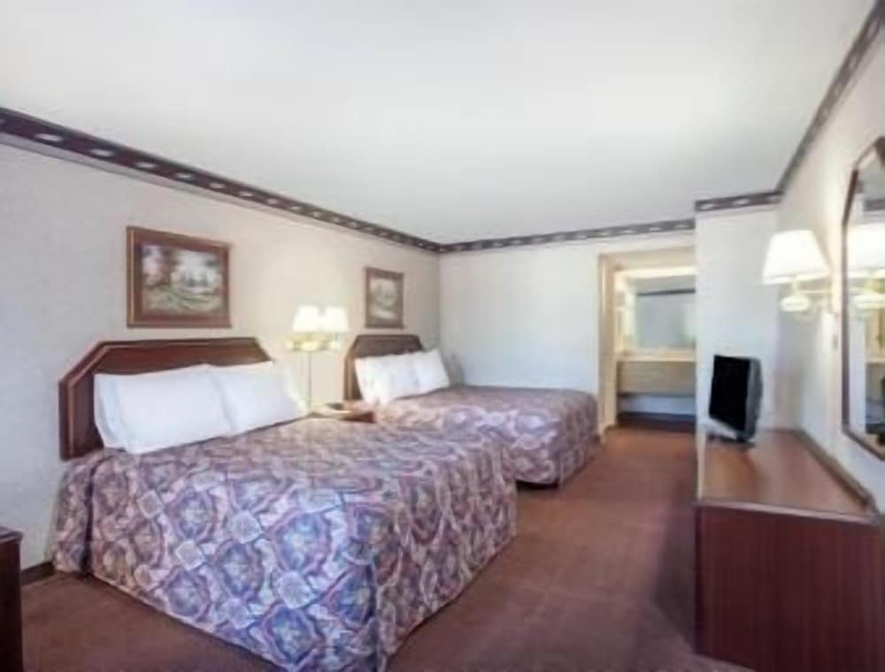 Days Inn by Wyndham Saint Pauls