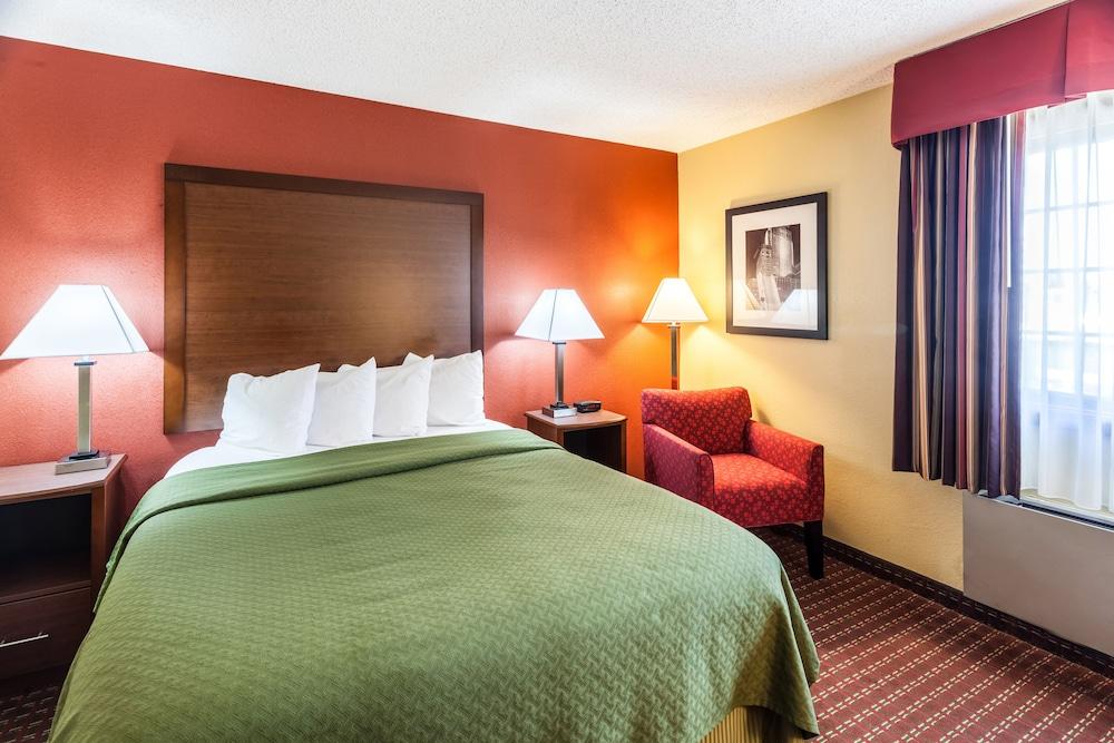 Quality Inn & Suites Lincoln South