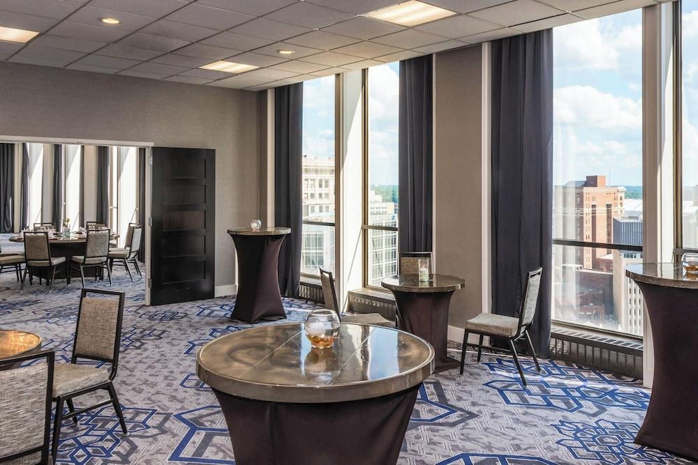 Sheraton Indianapolis City Centre Hotel