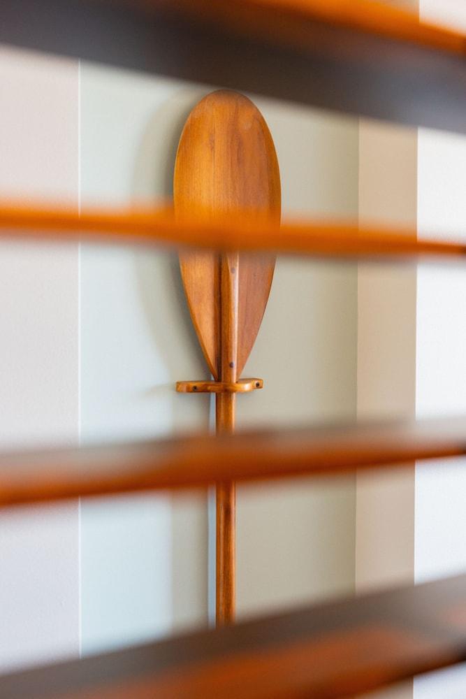 Royal Lahaina Resort & Bungalows