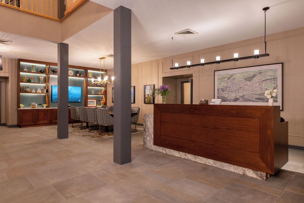 La Tourelle Inn & Spa