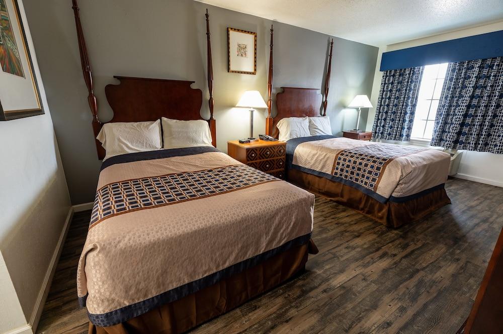 American Inn & Suites Russellville