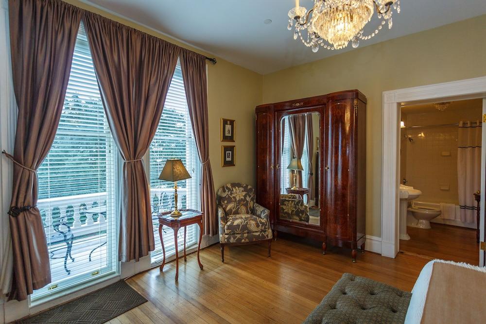 Kehoe House, Historic Inns of Savannah