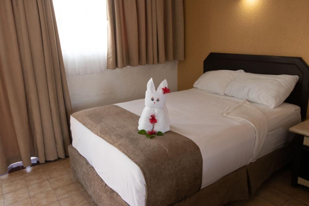 Qualton Club Ixtapa - All Inclusive