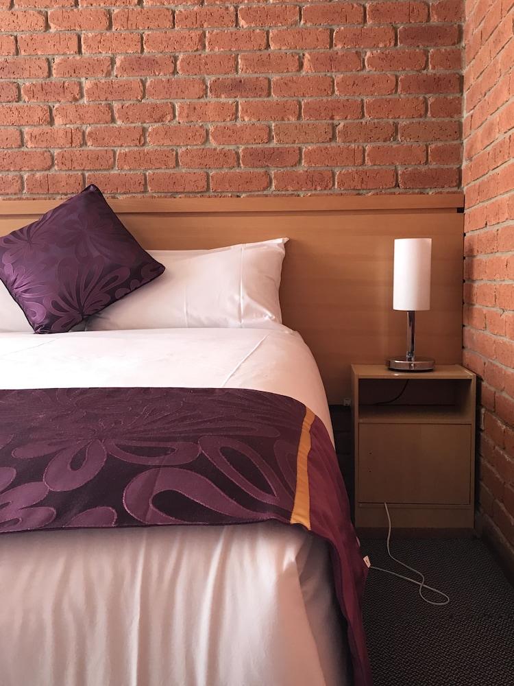 Main Lead Ballarat Motel