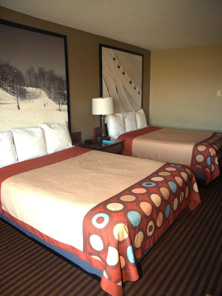 Super 8 by Wyndham Portage