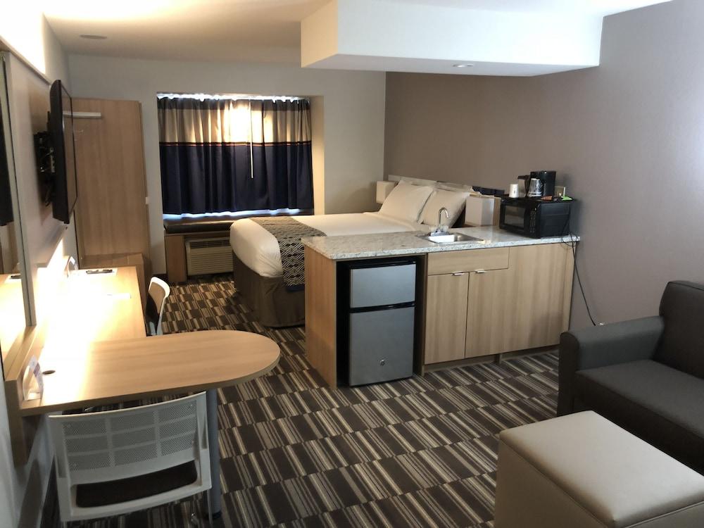 Microtel Inn & Suites by Wyndham Baton Rouge