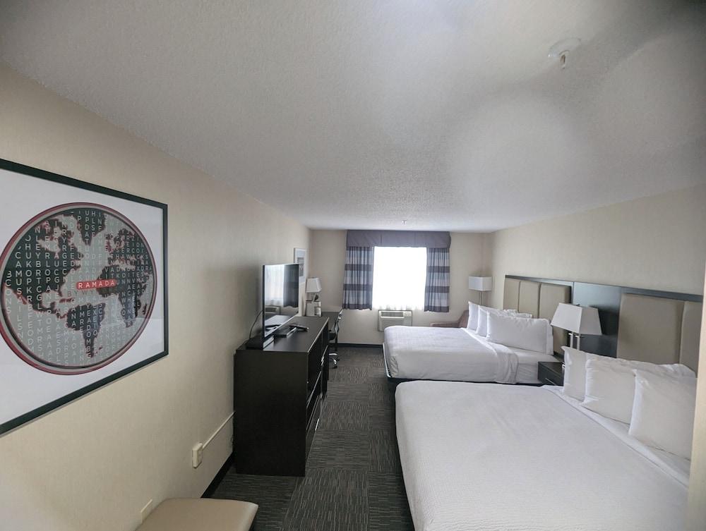 Ramada by Wyndham Saskatoon