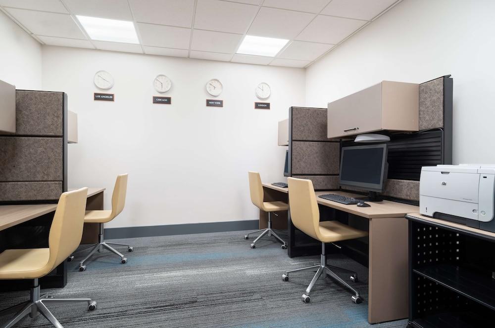 HYATT house White Plains